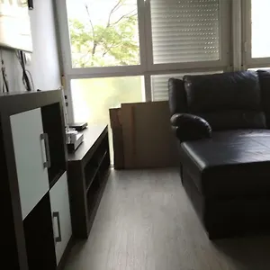 https://apartamento-luis-montoto.es-andalucia.com